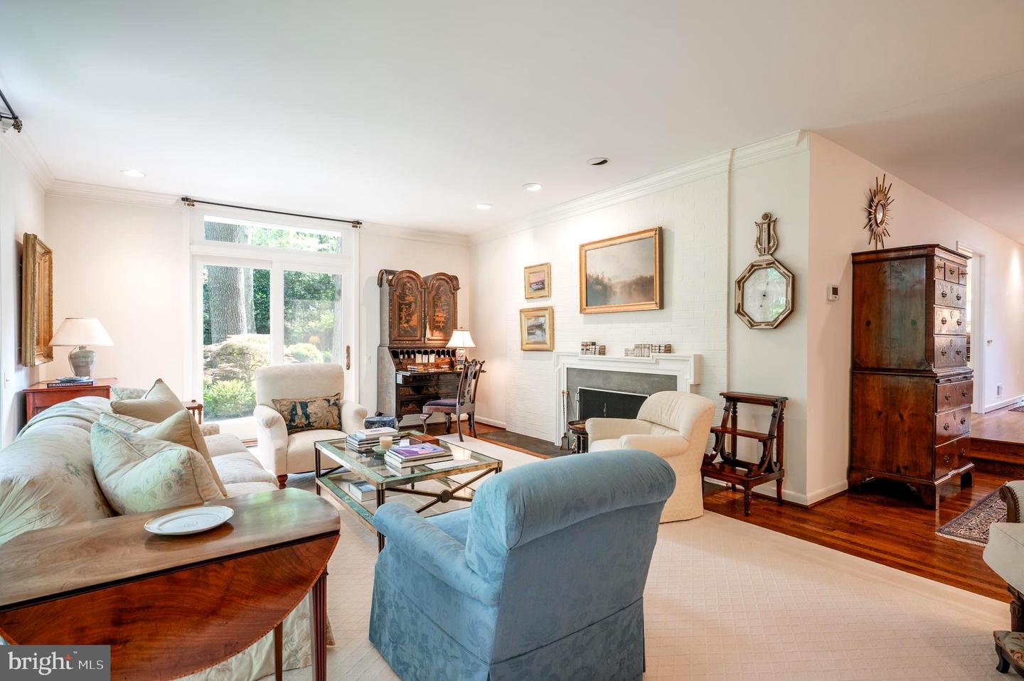 6501 MENLO RD, MCLEAN, Virginia 22101, 4 Bedrooms Bedrooms, ,3 BathroomsBathrooms,Residential,For sale,6501 MENLO RD,VAFX2245526 MLS # VAFX2245526