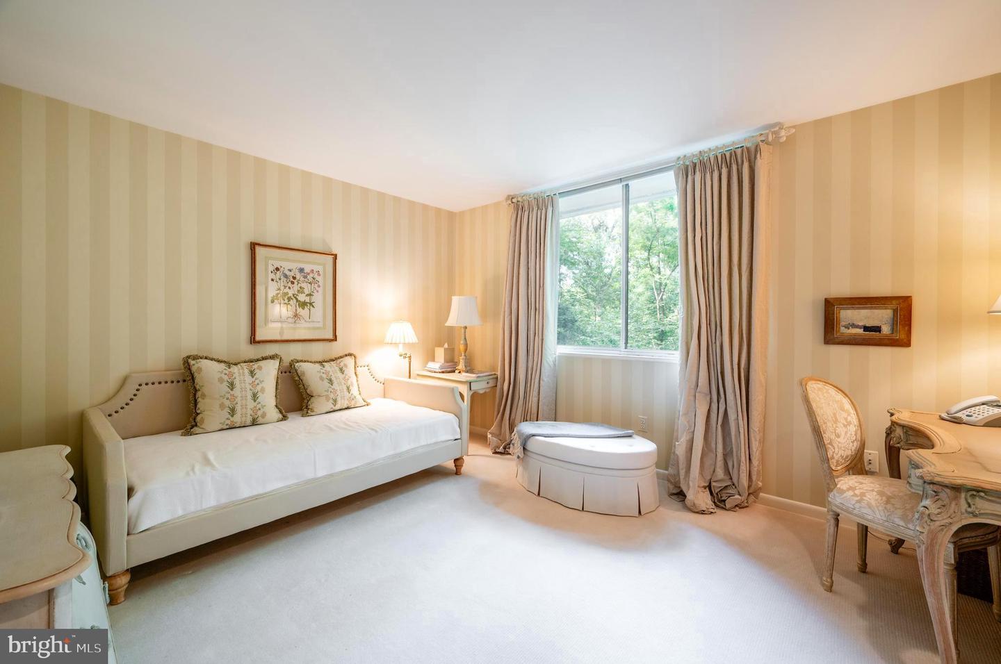 6501 MENLO RD, MCLEAN, Virginia 22101, 4 Bedrooms Bedrooms, ,3 BathroomsBathrooms,Residential,For sale,6501 MENLO RD,VAFX2245526 MLS # VAFX2245526