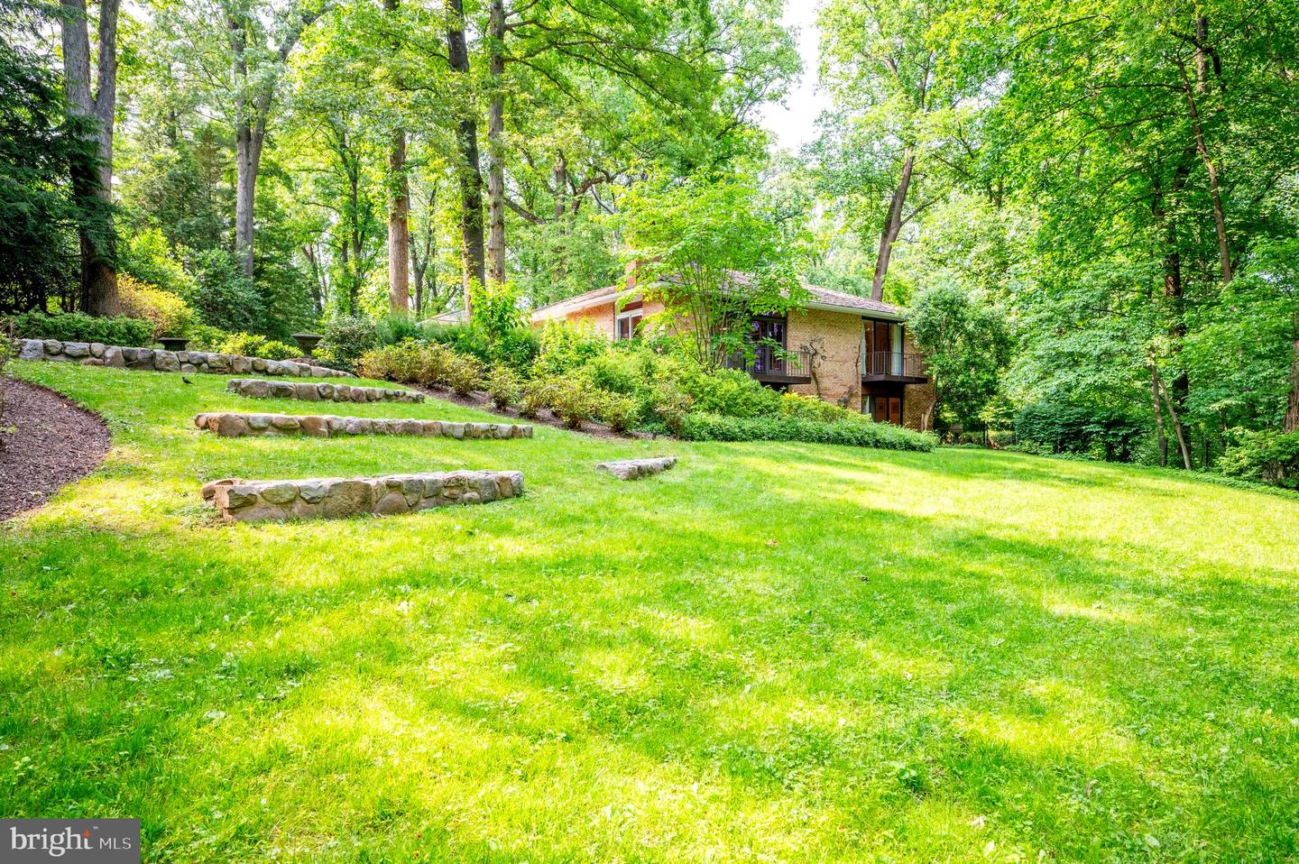 6501 MENLO RD, MCLEAN, Virginia 22101, 4 Bedrooms Bedrooms, ,3 BathroomsBathrooms,Residential,For sale,6501 MENLO RD,VAFX2245526 MLS # VAFX2245526