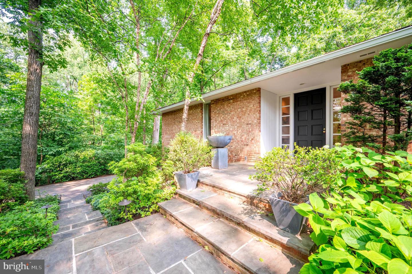 6501 MENLO RD, MCLEAN, Virginia 22101, 4 Bedrooms Bedrooms, ,3 BathroomsBathrooms,Residential,For sale,6501 MENLO RD,VAFX2245526 MLS # VAFX2245526