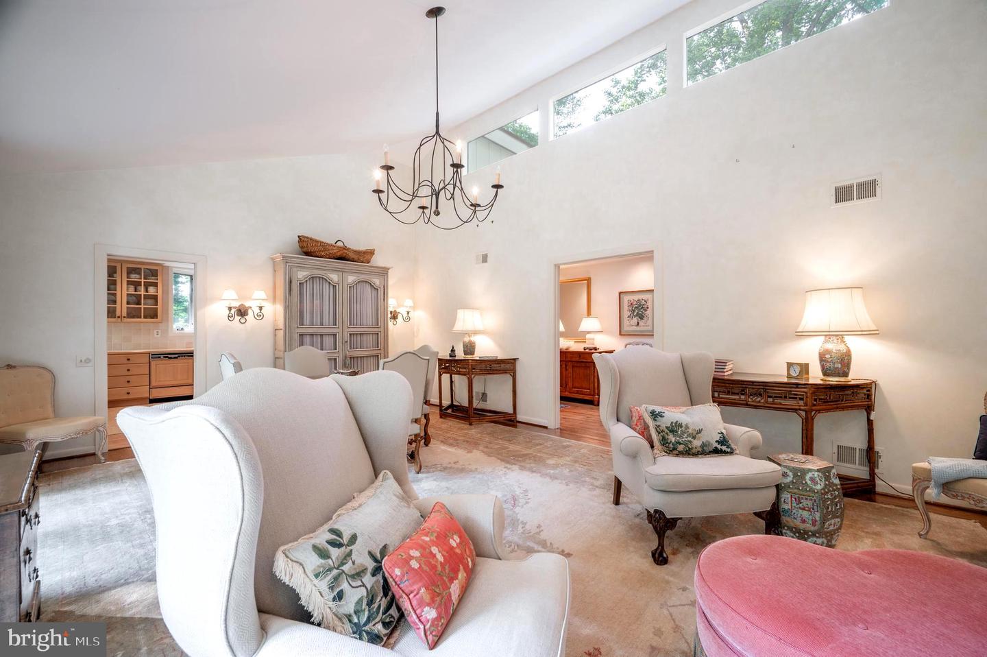 6501 MENLO RD, MCLEAN, Virginia 22101, 4 Bedrooms Bedrooms, ,3 BathroomsBathrooms,Residential,For sale,6501 MENLO RD,VAFX2245526 MLS # VAFX2245526