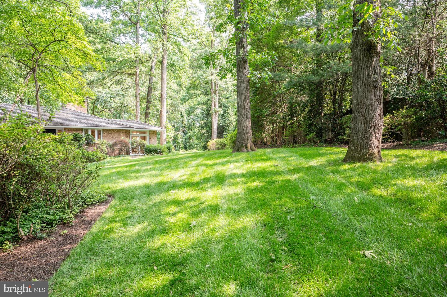 6501 MENLO RD, MCLEAN, Virginia 22101, 4 Bedrooms Bedrooms, ,3 BathroomsBathrooms,Residential,For sale,6501 MENLO RD,VAFX2245526 MLS # VAFX2245526