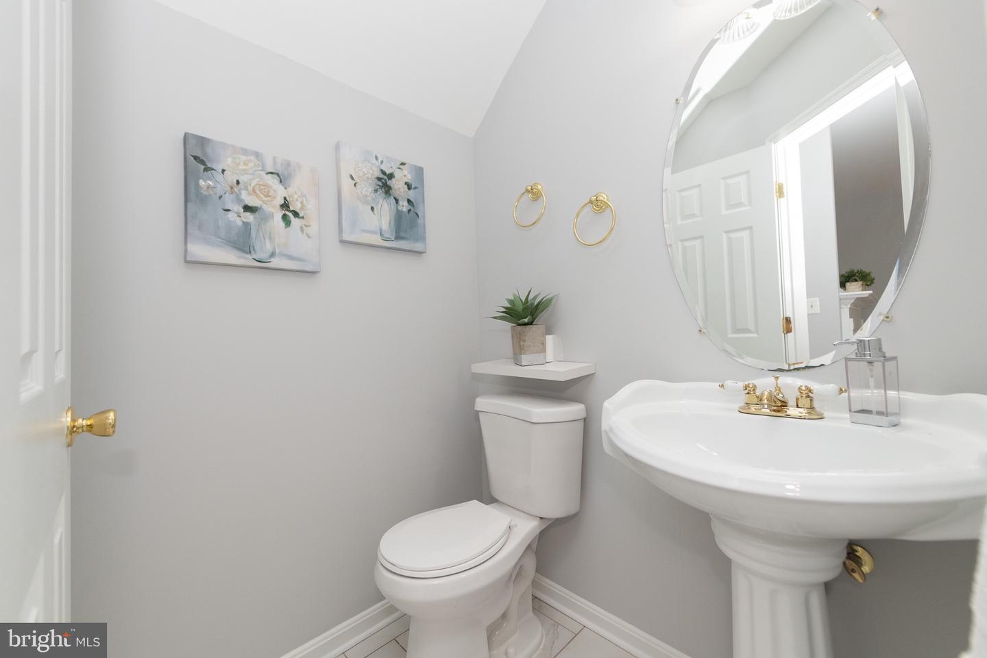 20976 KITTANNING LN, ASHBURN, Virginia 20147, 4 Bedrooms Bedrooms, ,2 BathroomsBathrooms,Residential,For sale,20976 KITTANNING LN,VALO2098820 MLS # VALO2098820