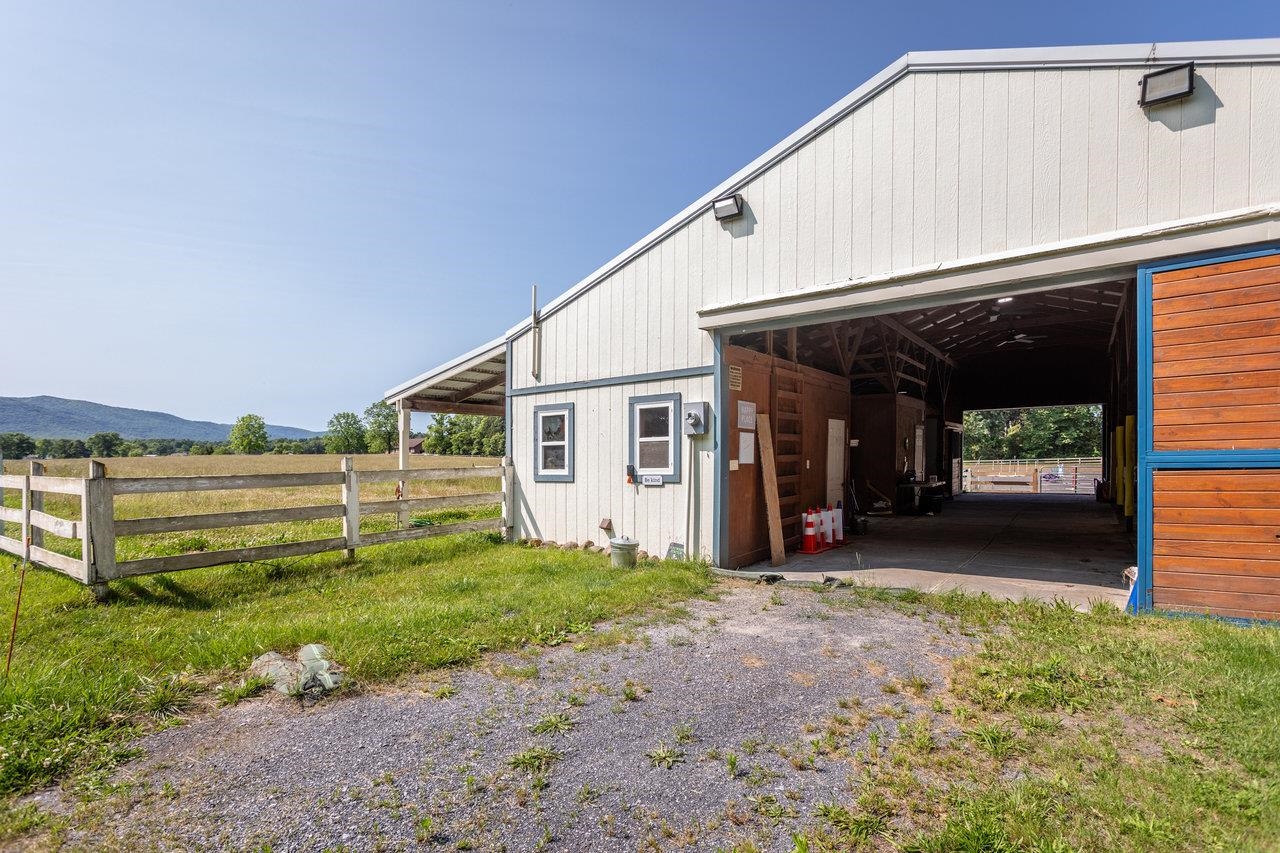 9942 AUSTIN MOUNTAIN TRL, GROTTOES, Virginia 24441, 3 Bedrooms Bedrooms, ,2 BathroomsBathrooms,Residential,9942 AUSTIN MOUNTAIN TRL,665437 MLS # 665437