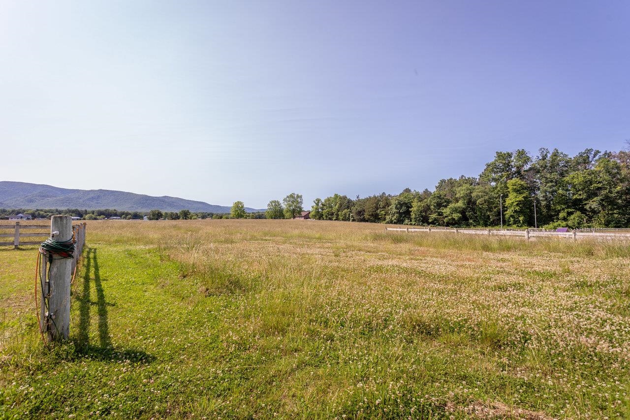 9942 AUSTIN MOUNTAIN TRL, GROTTOES, Virginia 24441, 3 Bedrooms Bedrooms, ,2 BathroomsBathrooms,Residential,9942 AUSTIN MOUNTAIN TRL,665437 MLS # 665437