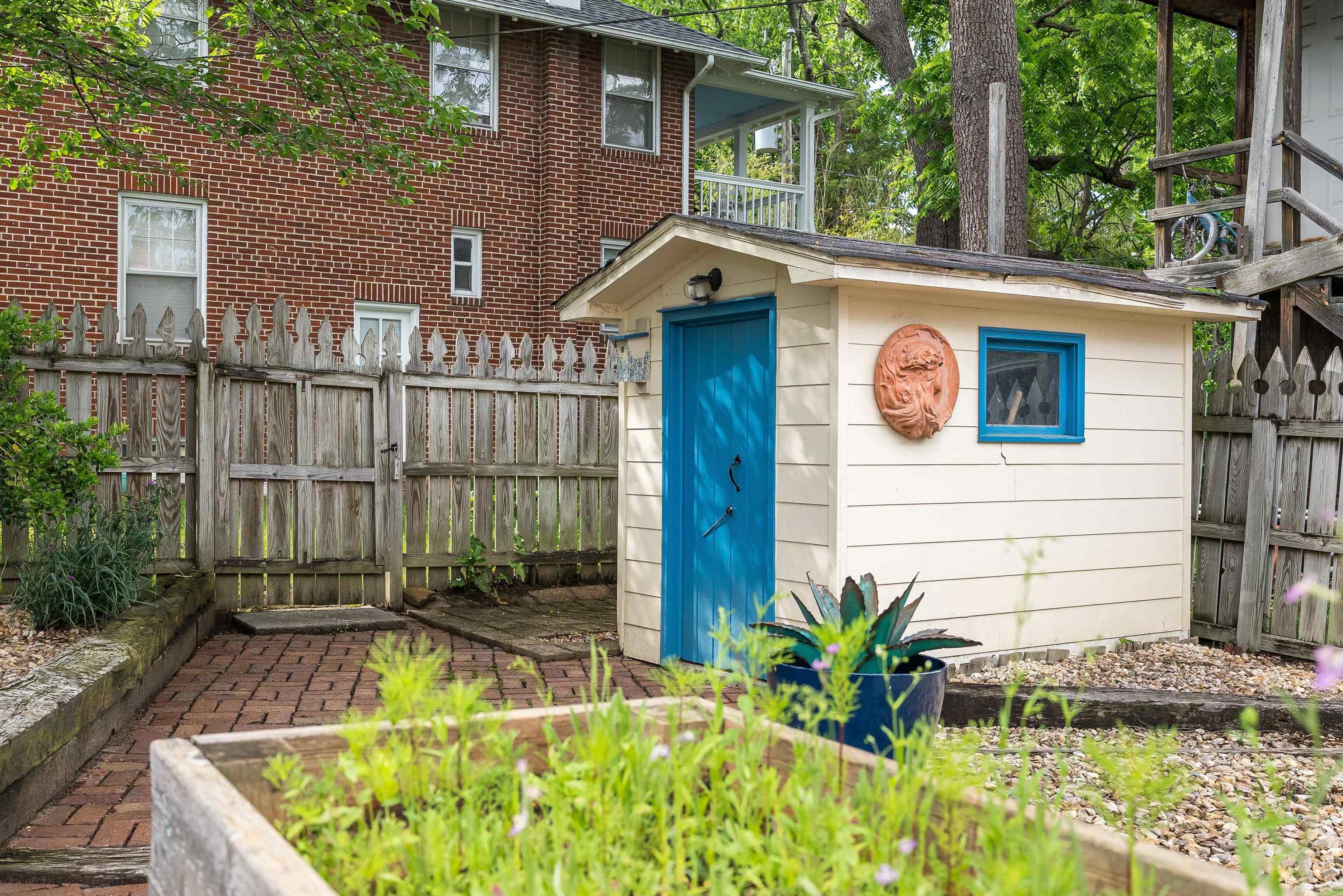 577 CHESTNUT AVE, WAYNESBORO, Virginia 22980, 3 Bedrooms Bedrooms, ,2 BathroomsBathrooms,Residential,577 CHESTNUT AVE,665439 MLS # 665439
