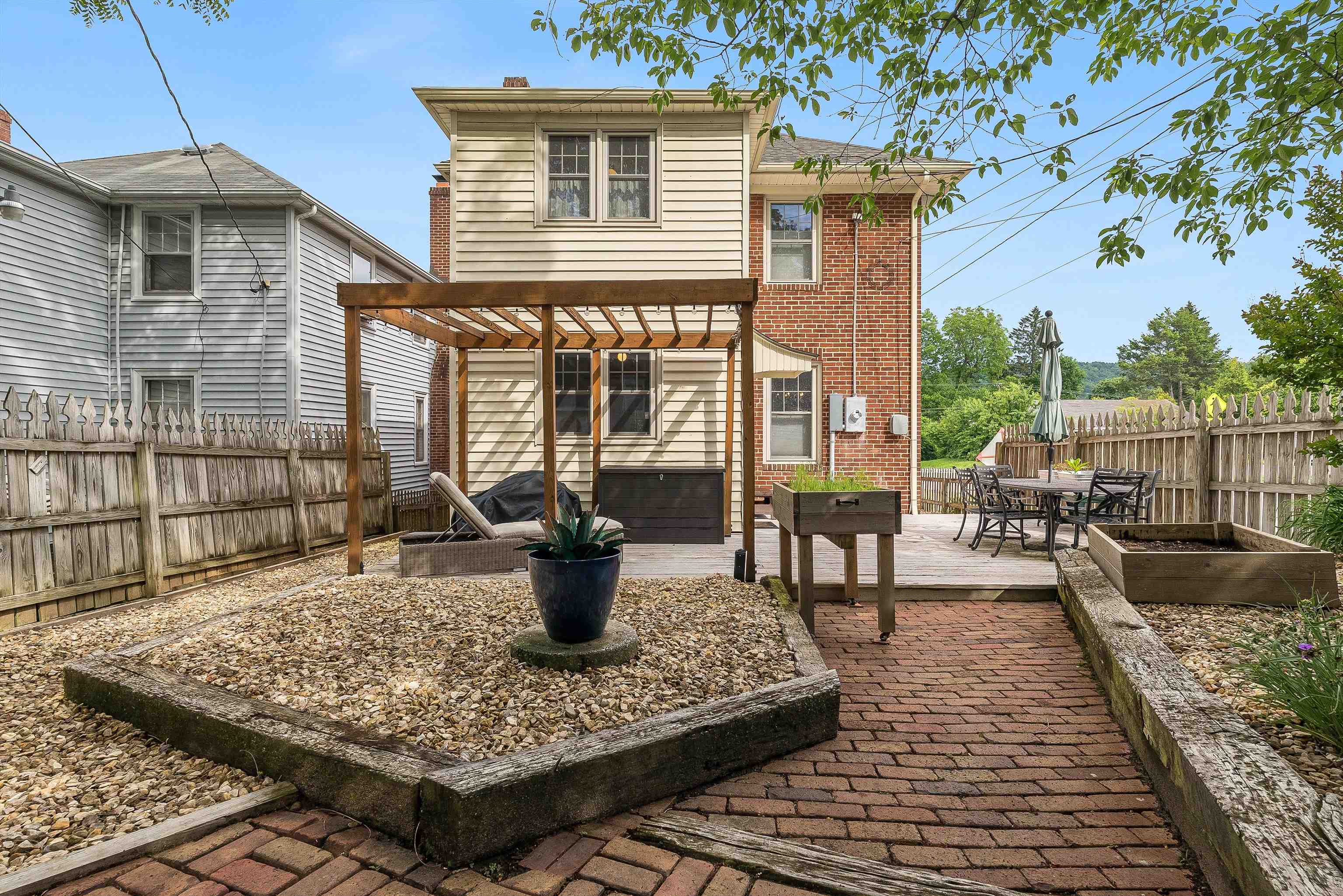 577 CHESTNUT AVE, WAYNESBORO, Virginia 22980, 3 Bedrooms Bedrooms, ,2 BathroomsBathrooms,Residential,577 CHESTNUT AVE,665439 MLS # 665439
