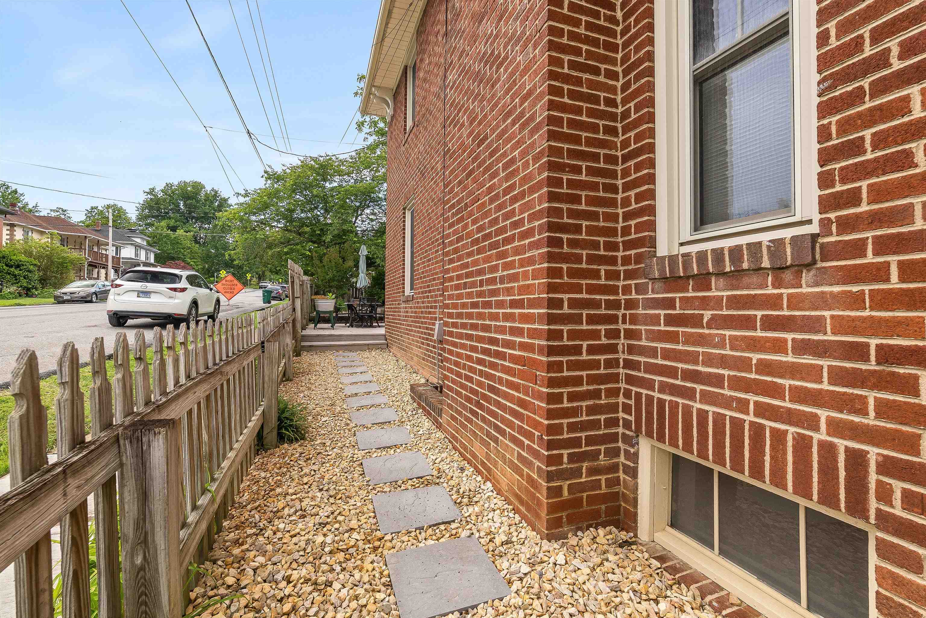 577 CHESTNUT AVE, WAYNESBORO, Virginia 22980, 3 Bedrooms Bedrooms, ,2 BathroomsBathrooms,Residential,577 CHESTNUT AVE,665439 MLS # 665439