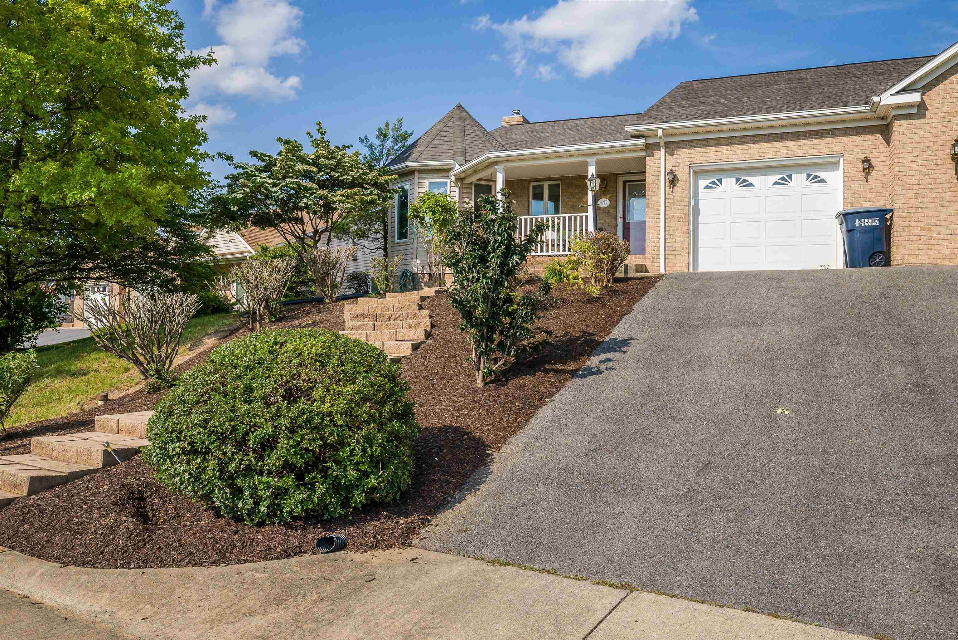 2112 LAKE TERRACE DR, HARRISONBURG, Virginia 22802, 2 Bedrooms Bedrooms, ,2 BathroomsBathrooms,Residential,2112 LAKE TERRACE DR,665440 MLS # 665440