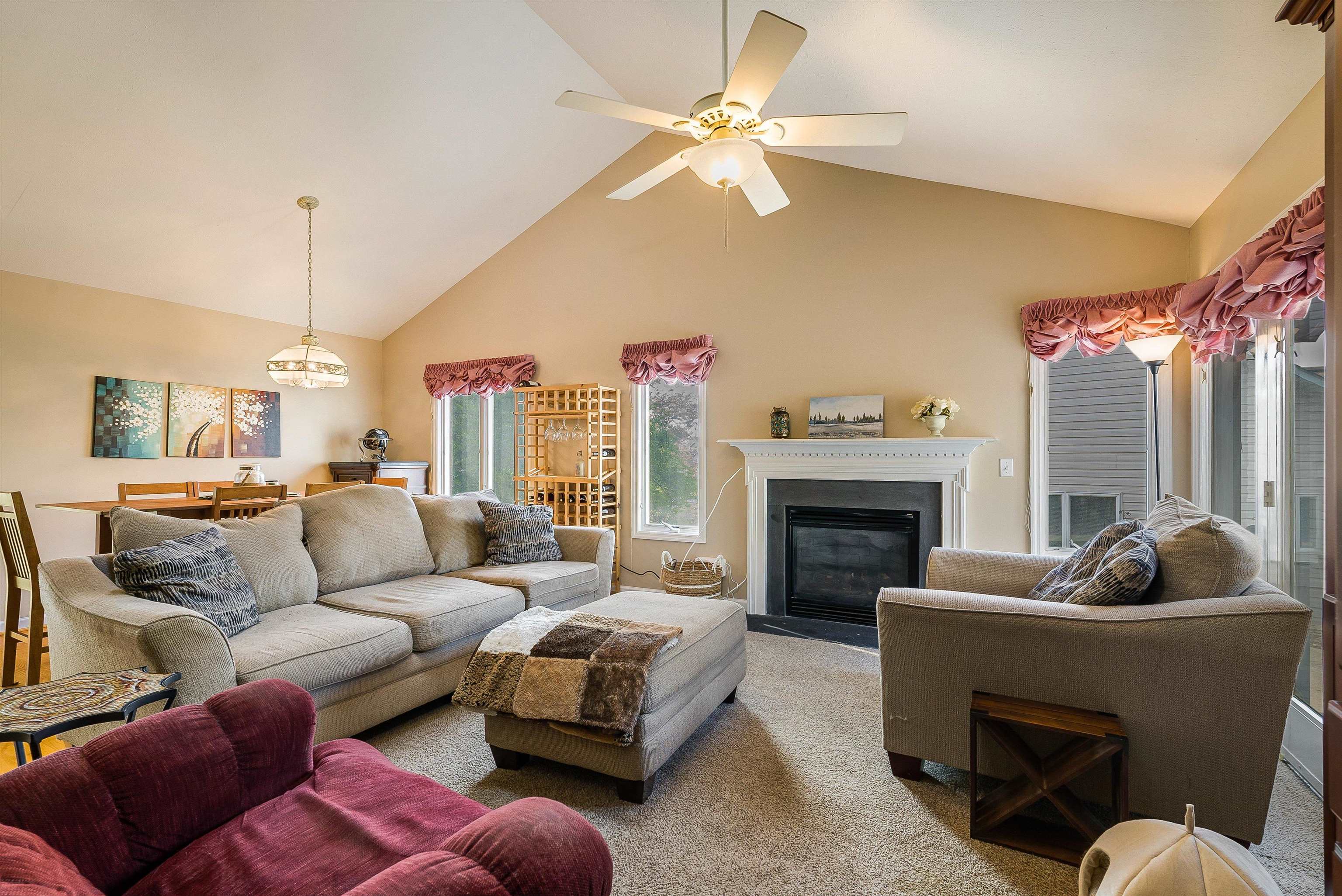 2112 LAKE TERRACE DR, HARRISONBURG, Virginia 22802, 2 Bedrooms Bedrooms, ,2 BathroomsBathrooms,Residential,2112 LAKE TERRACE DR,665440 MLS # 665440