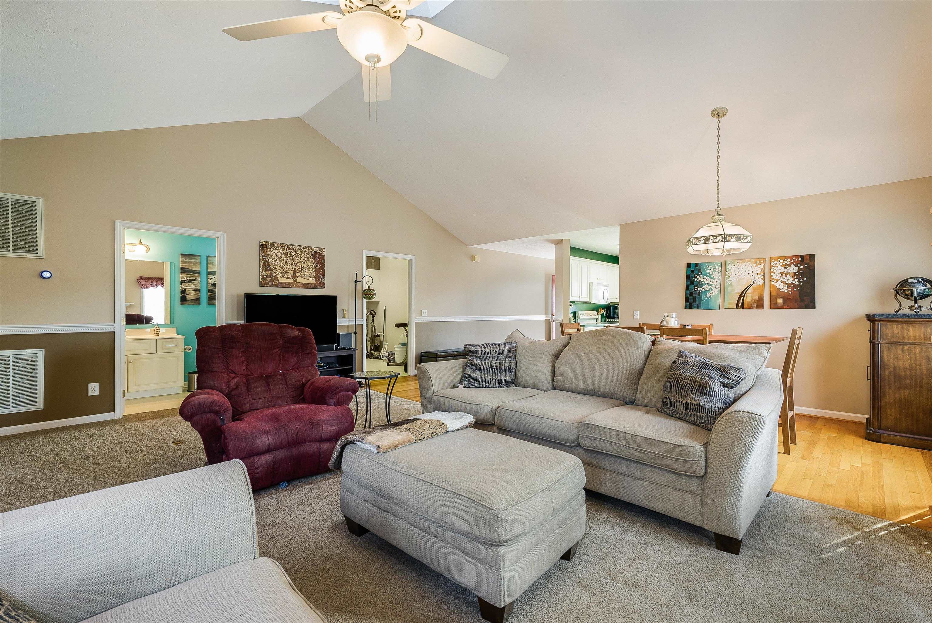 2112 LAKE TERRACE DR, HARRISONBURG, Virginia 22802, 2 Bedrooms Bedrooms, ,2 BathroomsBathrooms,Residential,2112 LAKE TERRACE DR,665440 MLS # 665440