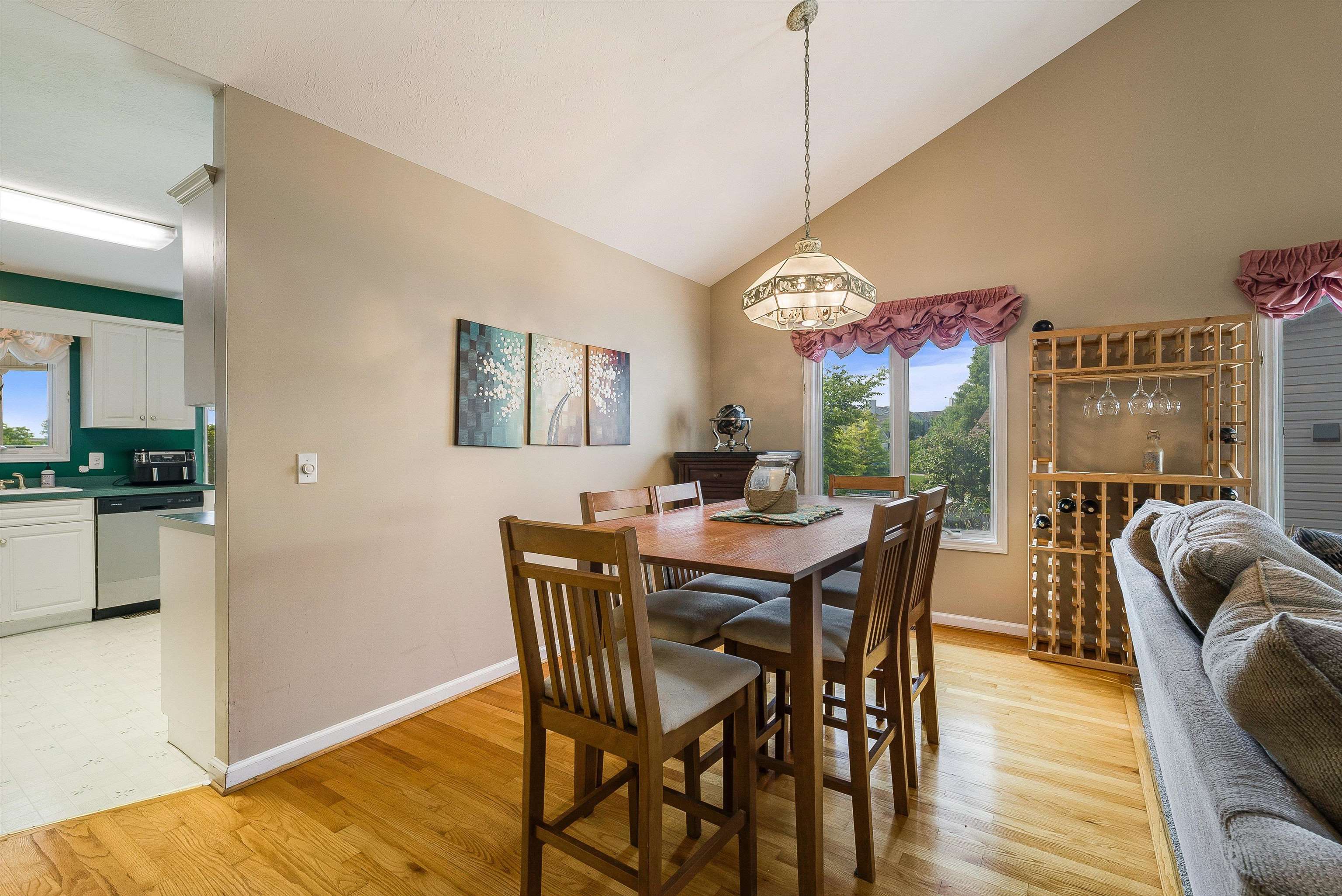 2112 LAKE TERRACE DR, HARRISONBURG, Virginia 22802, 2 Bedrooms Bedrooms, ,2 BathroomsBathrooms,Residential,2112 LAKE TERRACE DR,665440 MLS # 665440