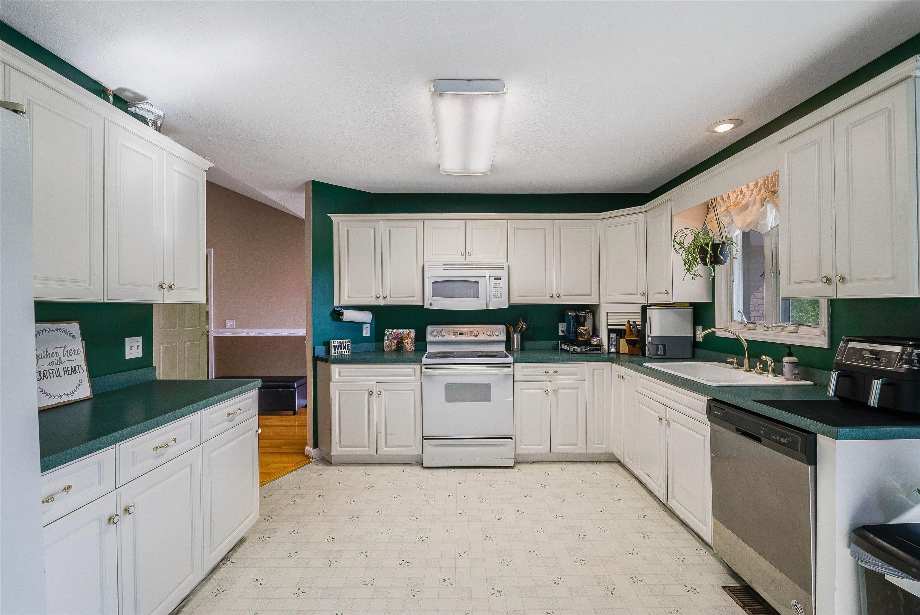 2112 LAKE TERRACE DR, HARRISONBURG, Virginia 22802, 2 Bedrooms Bedrooms, ,2 BathroomsBathrooms,Residential,2112 LAKE TERRACE DR,665440 MLS # 665440
