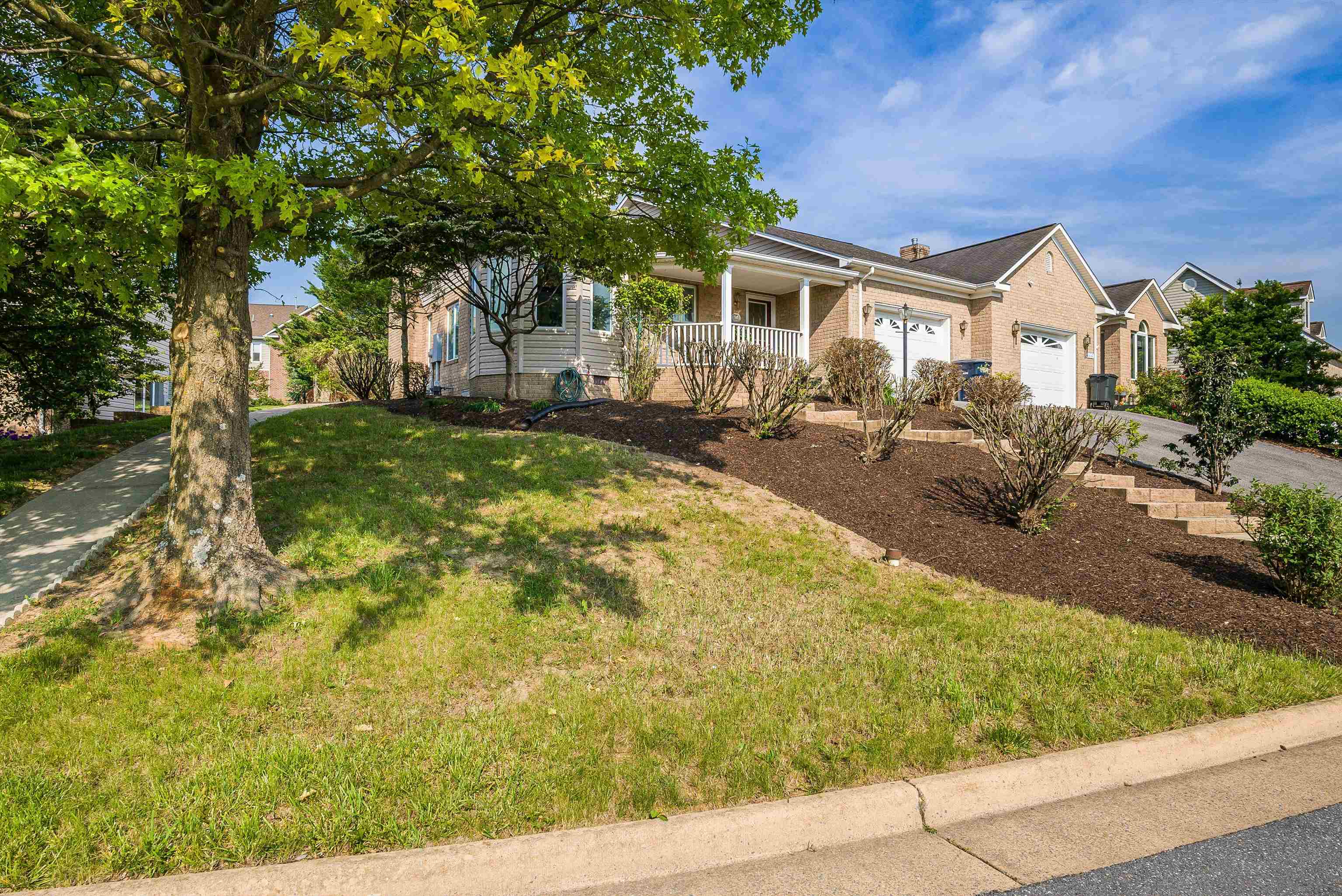 2112 LAKE TERRACE DR, HARRISONBURG, Virginia 22802, 2 Bedrooms Bedrooms, ,2 BathroomsBathrooms,Residential,2112 LAKE TERRACE DR,665440 MLS # 665440