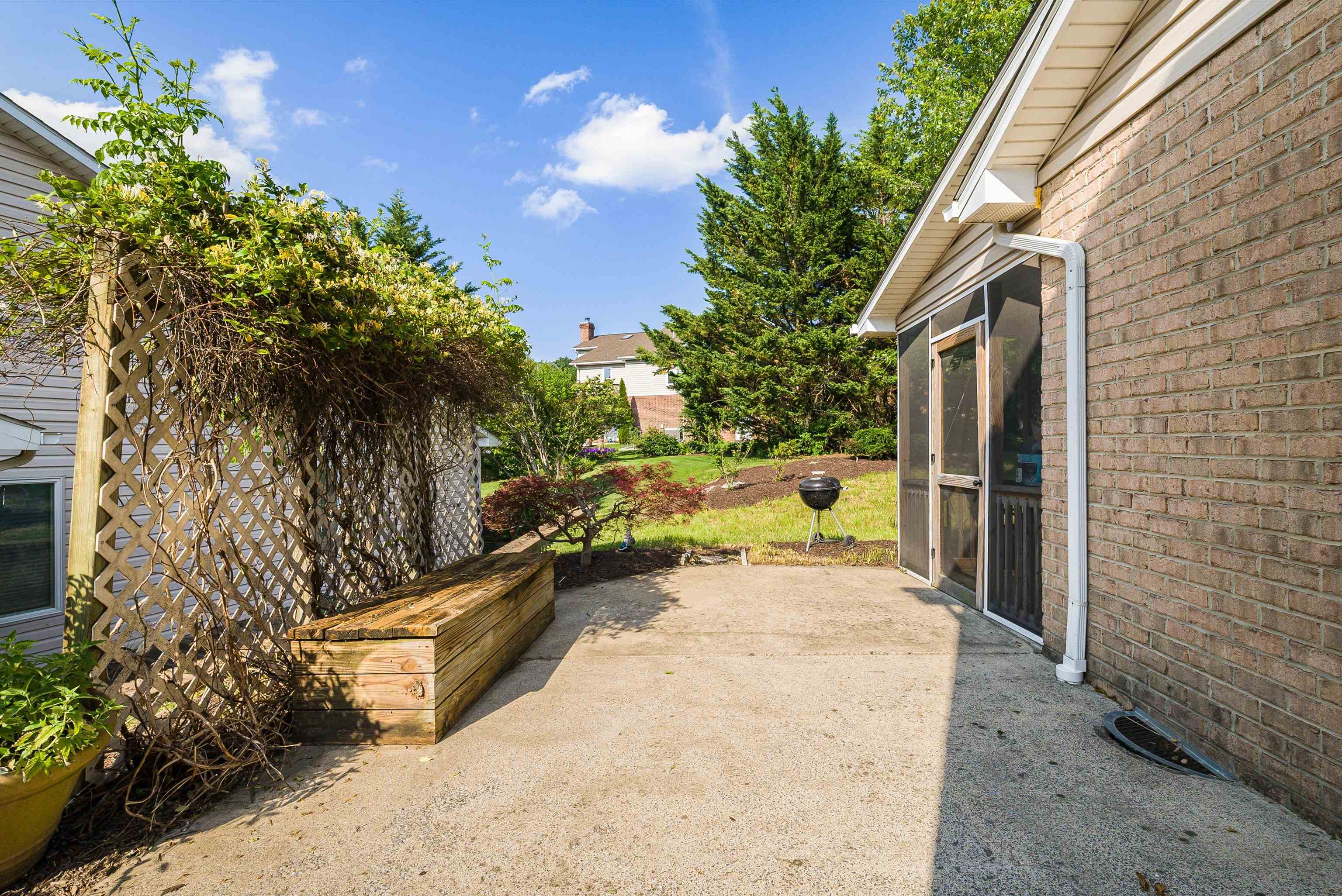 2112 LAKE TERRACE DR, HARRISONBURG, Virginia 22802, 2 Bedrooms Bedrooms, ,2 BathroomsBathrooms,Residential,2112 LAKE TERRACE DR,665440 MLS # 665440