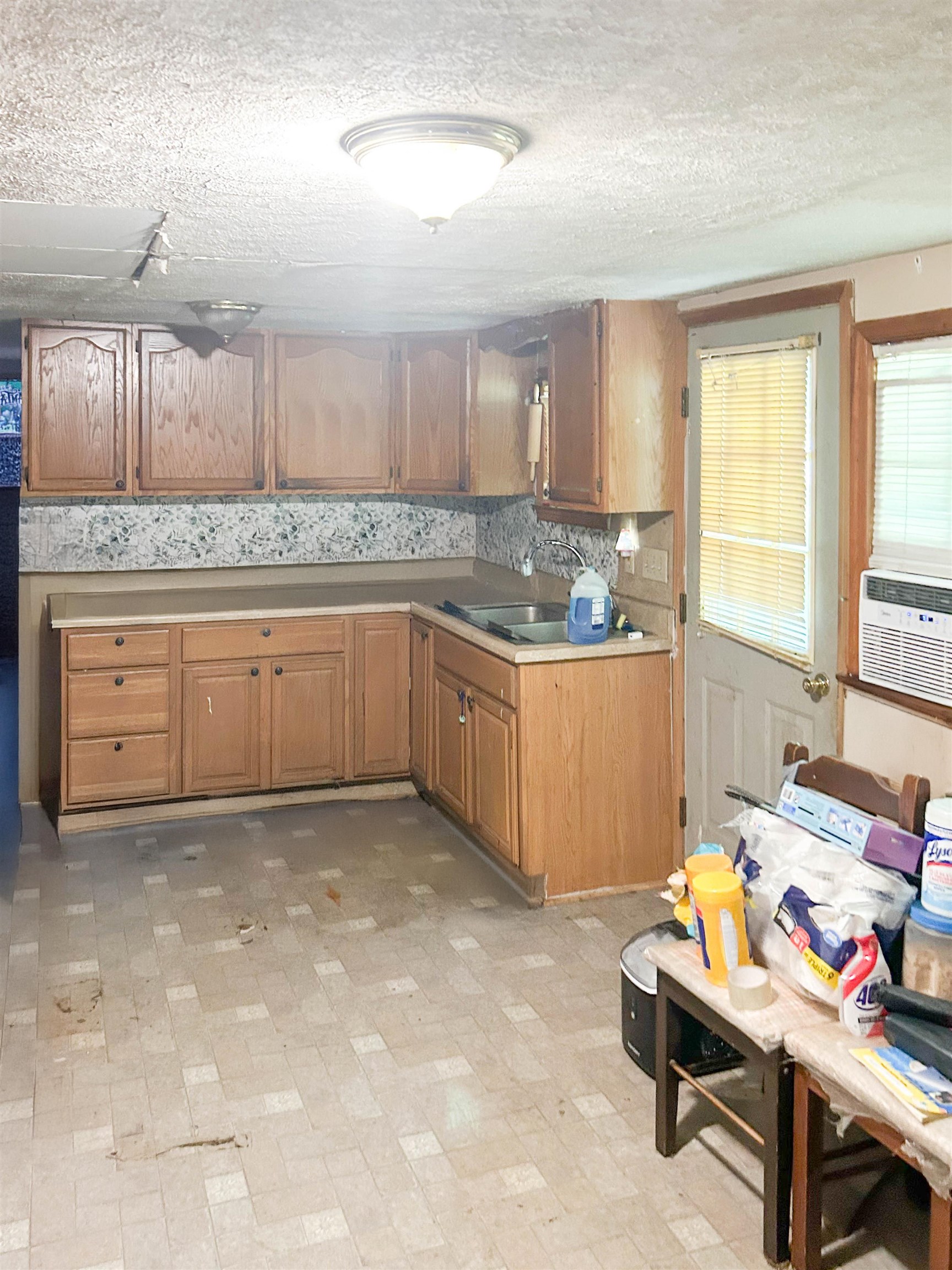 83 PHEASANTY HOLLOW RD, WILLIAMSVILLE, Virginia 24487, 3 Bedrooms Bedrooms, ,1 BathroomBathrooms,Residential,83 PHEASANTY HOLLOW RD,665445 MLS # 665445