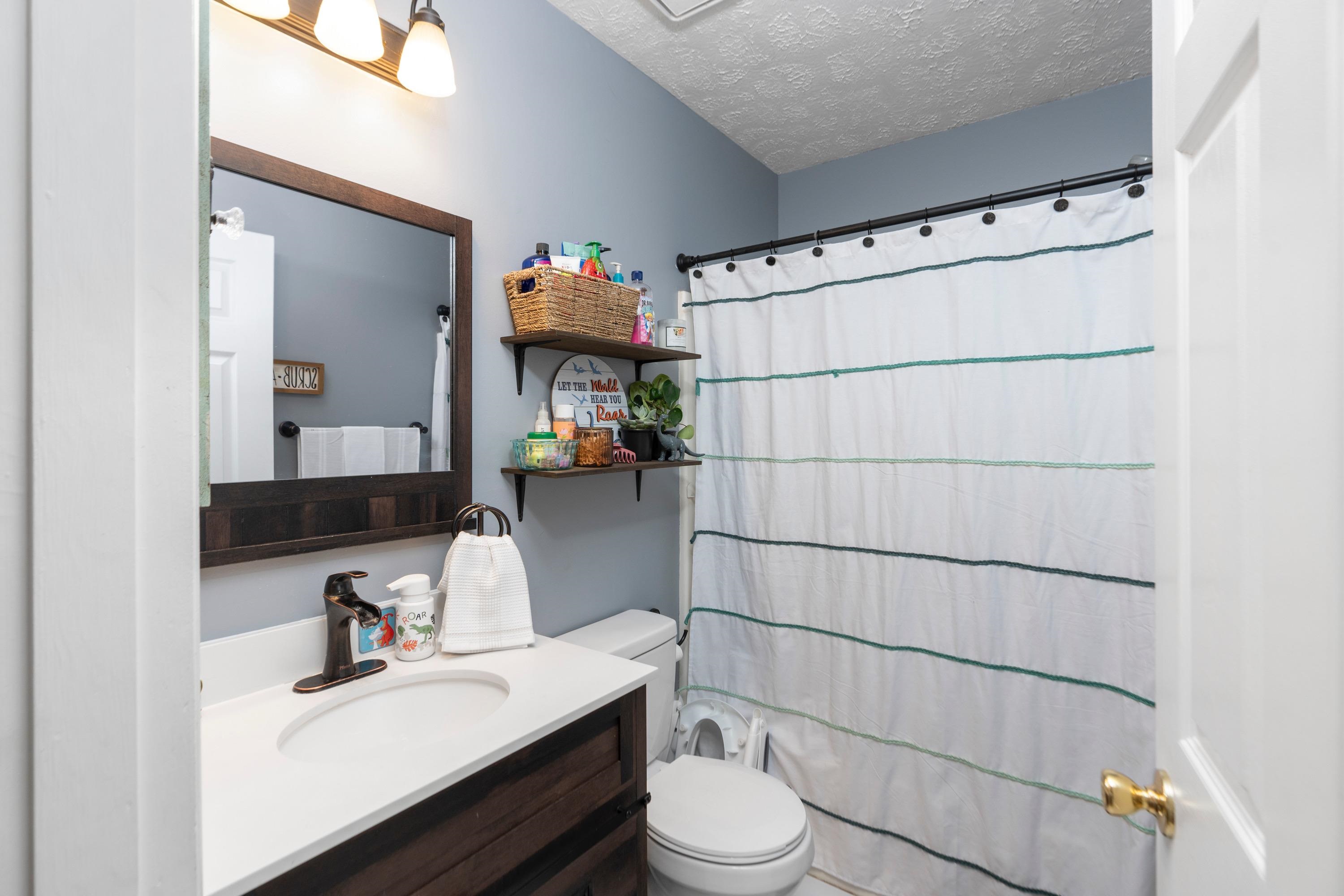 10356 WAGGYS CREEK RD, DAYTON, Virginia 22821, 3 Bedrooms Bedrooms, ,2 BathroomsBathrooms,Residential,Smokey Creek Farm,10356 WAGGYS CREEK RD,665448 MLS # 665448