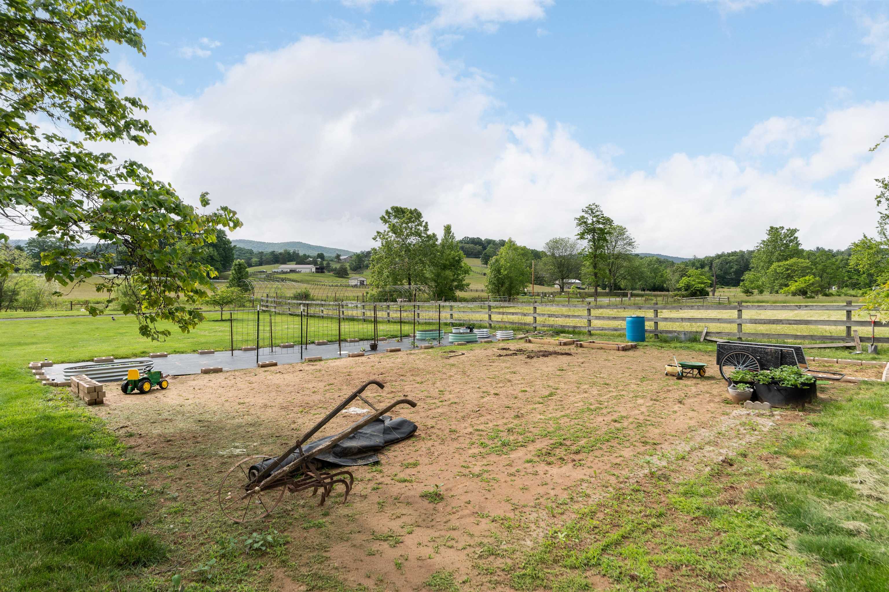 10356 WAGGYS CREEK RD, DAYTON, Virginia 22821, 3 Bedrooms Bedrooms, ,2 BathroomsBathrooms,Residential,Smokey Creek Farm,10356 WAGGYS CREEK RD,665448 MLS # 665448