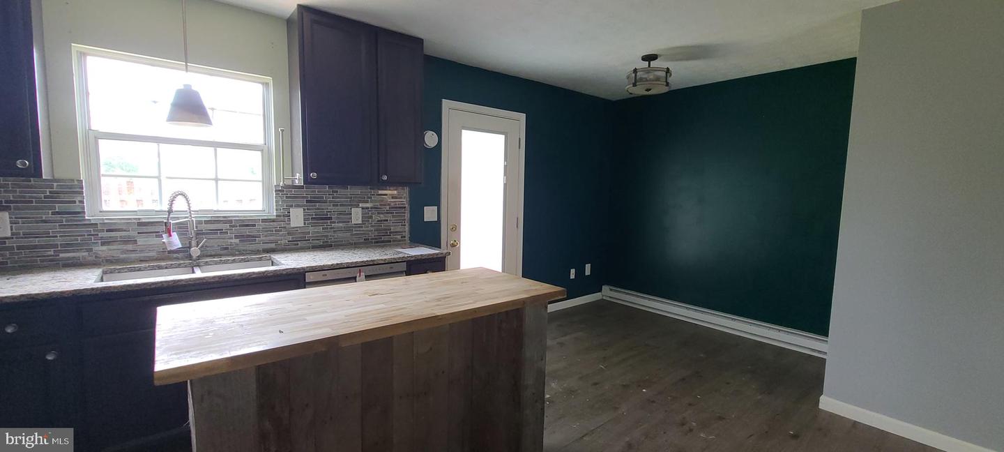 214 NOTTOWAY DR, STEPHENS CITY, Virginia 22655, 3 Bedrooms Bedrooms, ,1 BathroomBathrooms,Residential,For sale,214 NOTTOWAY DR,VAFV2034662 MLS # VAFV2034662