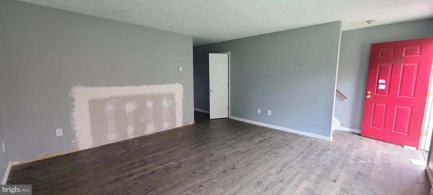 214 NOTTOWAY DR, STEPHENS CITY, Virginia 22655, 3 Bedrooms Bedrooms, ,1 BathroomBathrooms,Residential,For sale,214 NOTTOWAY DR,VAFV2034662 MLS # VAFV2034662