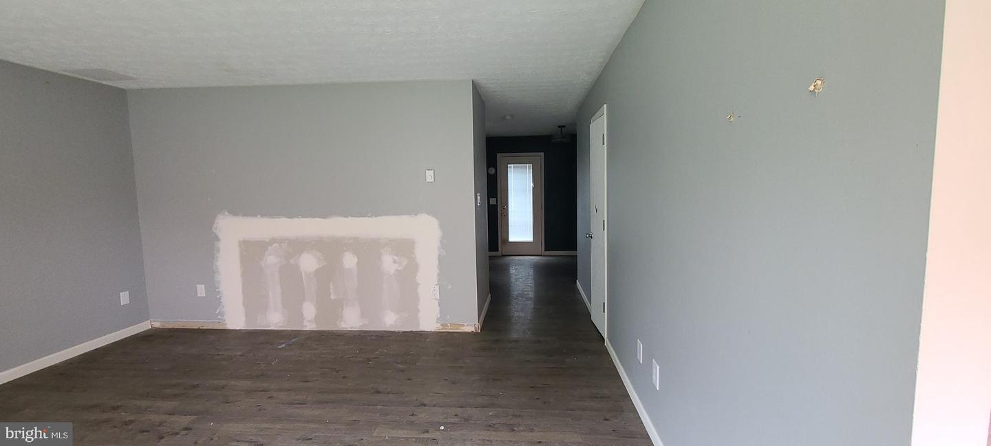 214 NOTTOWAY DR, STEPHENS CITY, Virginia 22655, 3 Bedrooms Bedrooms, ,1 BathroomBathrooms,Residential,For sale,214 NOTTOWAY DR,VAFV2034662 MLS # VAFV2034662