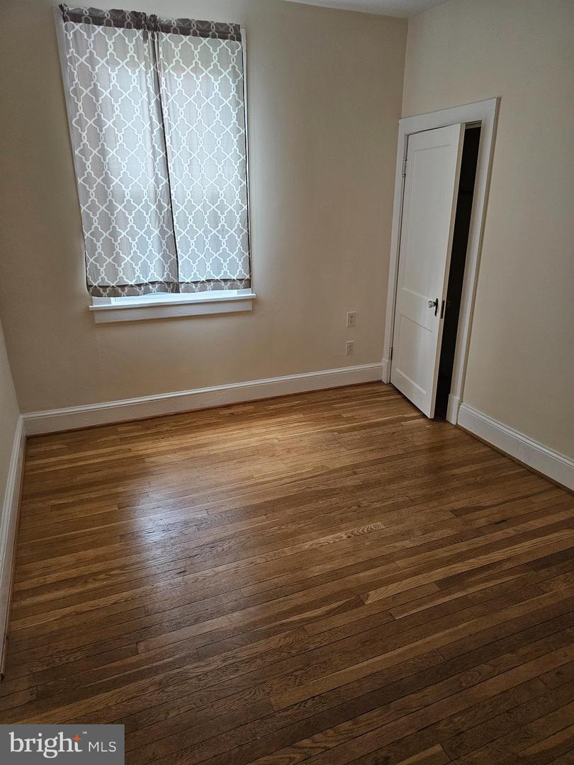 821 N JACKSON ST, ARLINGTON, Virginia 22201, 5 Bedrooms Bedrooms, 18 Rooms Rooms,5 BathroomsBathrooms,Residential,For sale,821 N JACKSON ST,VAAR2058756 MLS # VAAR2058756