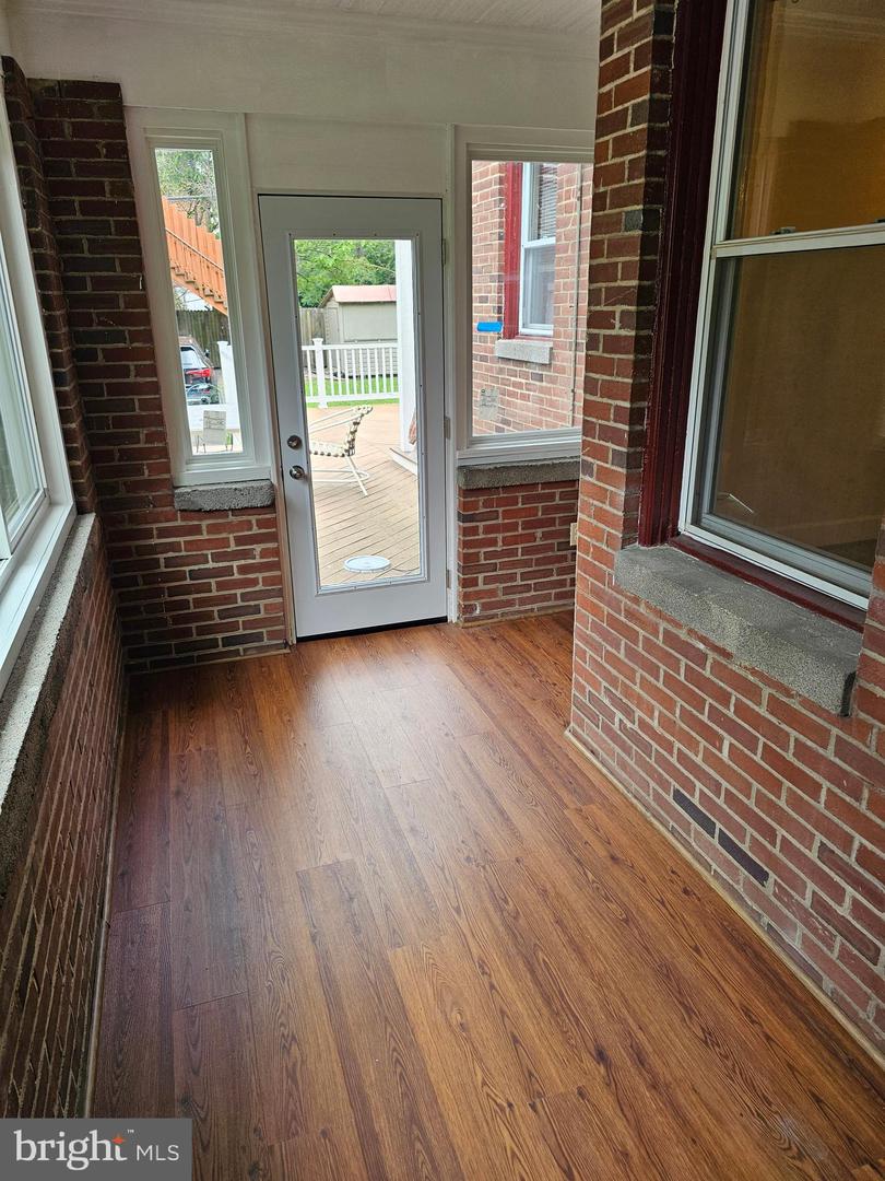 821 N JACKSON ST, ARLINGTON, Virginia 22201, 5 Bedrooms Bedrooms, 18 Rooms Rooms,5 BathroomsBathrooms,Residential,For sale,821 N JACKSON ST,VAAR2058756 MLS # VAAR2058756