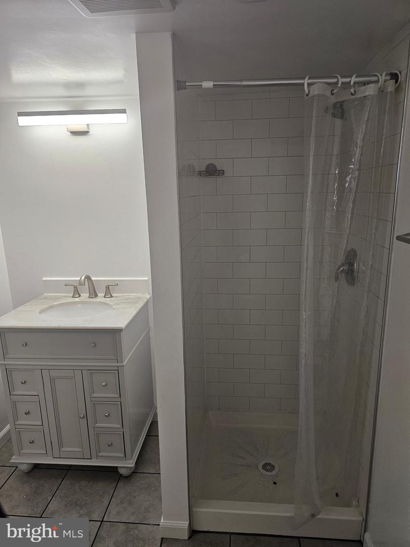 821 N JACKSON ST, ARLINGTON, Virginia 22201, 5 Bedrooms Bedrooms, 18 Rooms Rooms,5 BathroomsBathrooms,Residential,For sale,821 N JACKSON ST,VAAR2058756 MLS # VAAR2058756