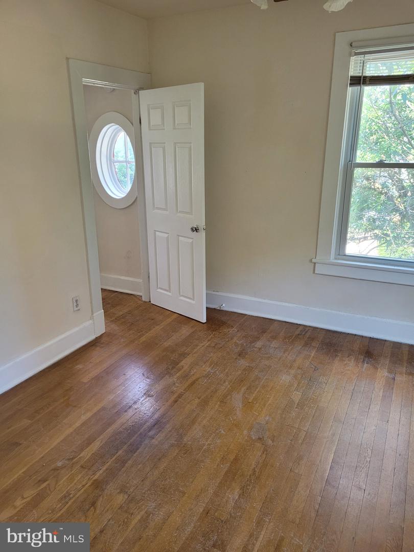 821 N JACKSON ST, ARLINGTON, Virginia 22201, 5 Bedrooms Bedrooms, 18 Rooms Rooms,5 BathroomsBathrooms,Residential,For sale,821 N JACKSON ST,VAAR2058756 MLS # VAAR2058756