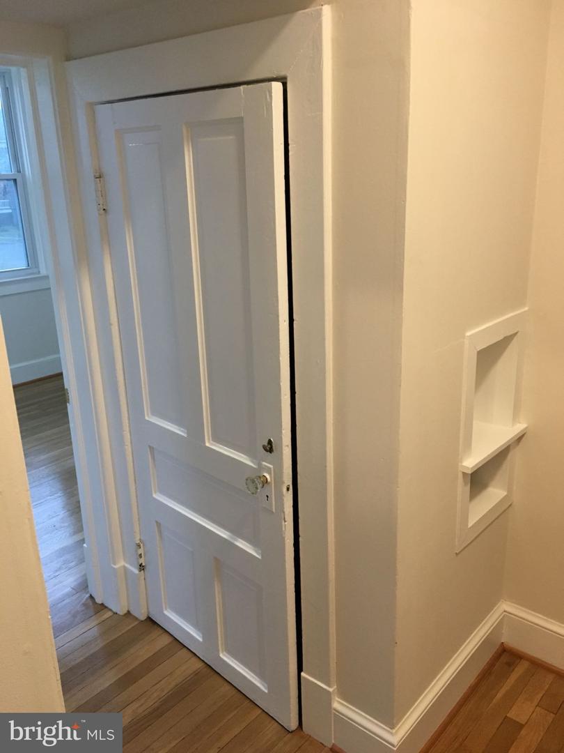 821 N JACKSON ST, ARLINGTON, Virginia 22201, 5 Bedrooms Bedrooms, 18 Rooms Rooms,5 BathroomsBathrooms,Residential,For sale,821 N JACKSON ST,VAAR2058756 MLS # VAAR2058756
