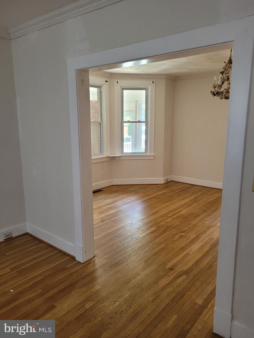 821 N JACKSON ST, ARLINGTON, Virginia 22201, 5 Bedrooms Bedrooms, 18 Rooms Rooms,5 BathroomsBathrooms,Residential,For sale,821 N JACKSON ST,VAAR2058756 MLS # VAAR2058756