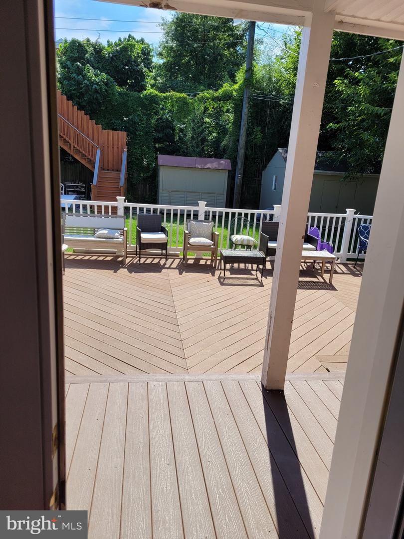 821 N JACKSON ST, ARLINGTON, Virginia 22201, 5 Bedrooms Bedrooms, 18 Rooms Rooms,5 BathroomsBathrooms,Residential,For sale,821 N JACKSON ST,VAAR2058756 MLS # VAAR2058756