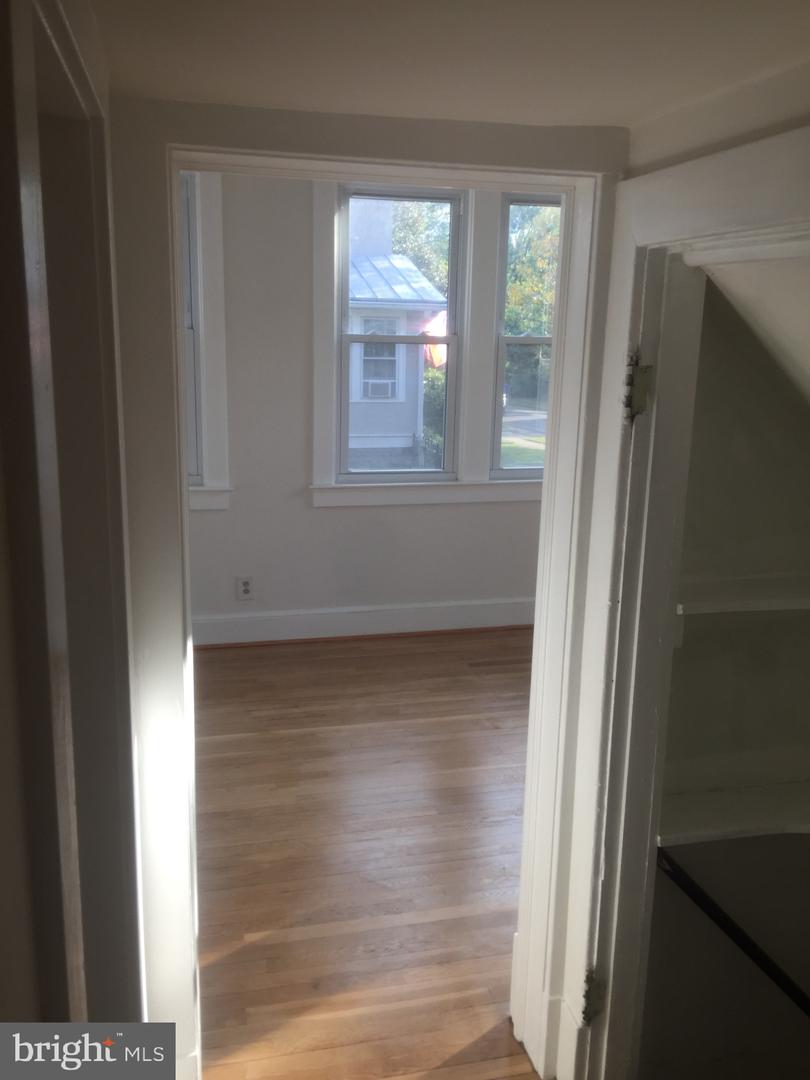 821 N JACKSON ST, ARLINGTON, Virginia 22201, 5 Bedrooms Bedrooms, 18 Rooms Rooms,5 BathroomsBathrooms,Residential,For sale,821 N JACKSON ST,VAAR2058756 MLS # VAAR2058756