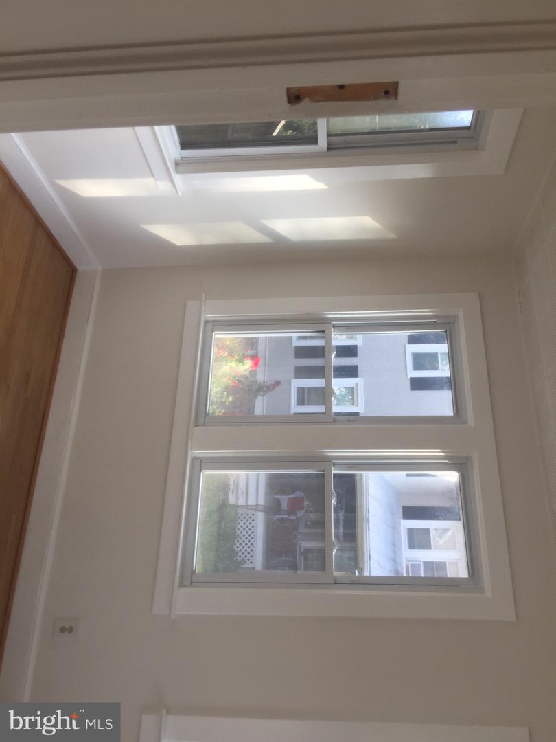 821 N JACKSON ST, ARLINGTON, Virginia 22201, 5 Bedrooms Bedrooms, 18 Rooms Rooms,5 BathroomsBathrooms,Residential,For sale,821 N JACKSON ST,VAAR2058756 MLS # VAAR2058756