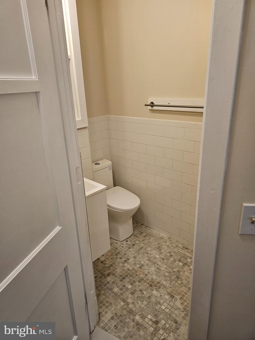 821 N JACKSON ST, ARLINGTON, Virginia 22201, 5 Bedrooms Bedrooms, 18 Rooms Rooms,5 BathroomsBathrooms,Residential,For sale,821 N JACKSON ST,VAAR2058756 MLS # VAAR2058756