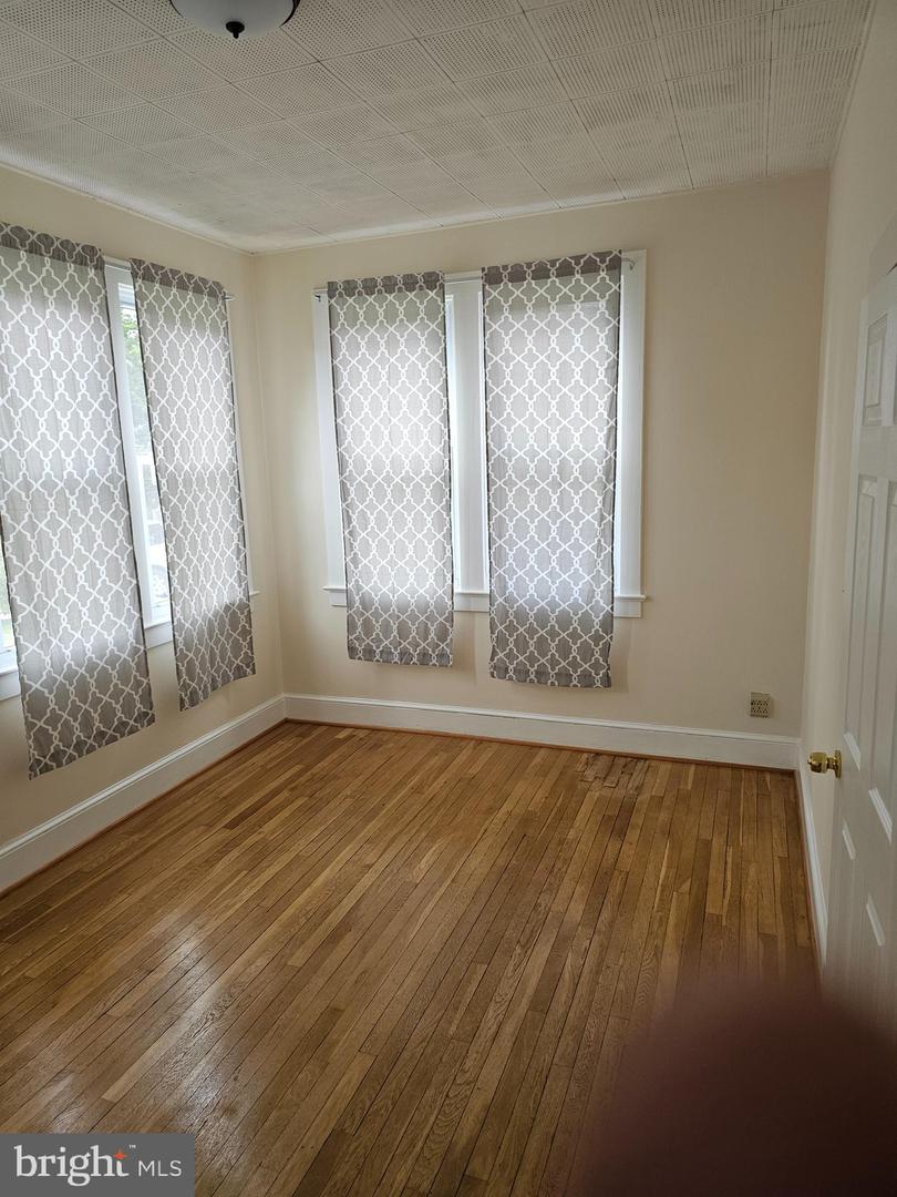 821 N JACKSON ST, ARLINGTON, Virginia 22201, 5 Bedrooms Bedrooms, 18 Rooms Rooms,5 BathroomsBathrooms,Residential,For sale,821 N JACKSON ST,VAAR2058756 MLS # VAAR2058756