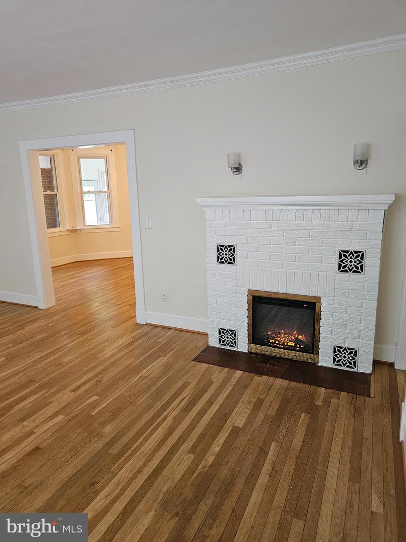 821 N JACKSON ST, ARLINGTON, Virginia 22201, 5 Bedrooms Bedrooms, 18 Rooms Rooms,5 BathroomsBathrooms,Residential,For sale,821 N JACKSON ST,VAAR2058756 MLS # VAAR2058756