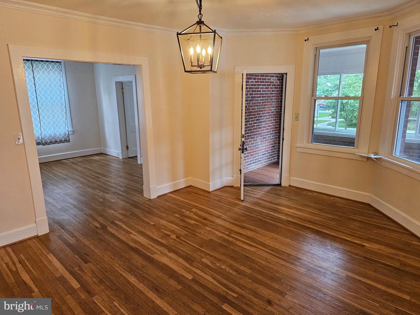 821 N JACKSON ST, ARLINGTON, Virginia 22201, 5 Bedrooms Bedrooms, 18 Rooms Rooms,5 BathroomsBathrooms,Residential,For sale,821 N JACKSON ST,VAAR2058756 MLS # VAAR2058756