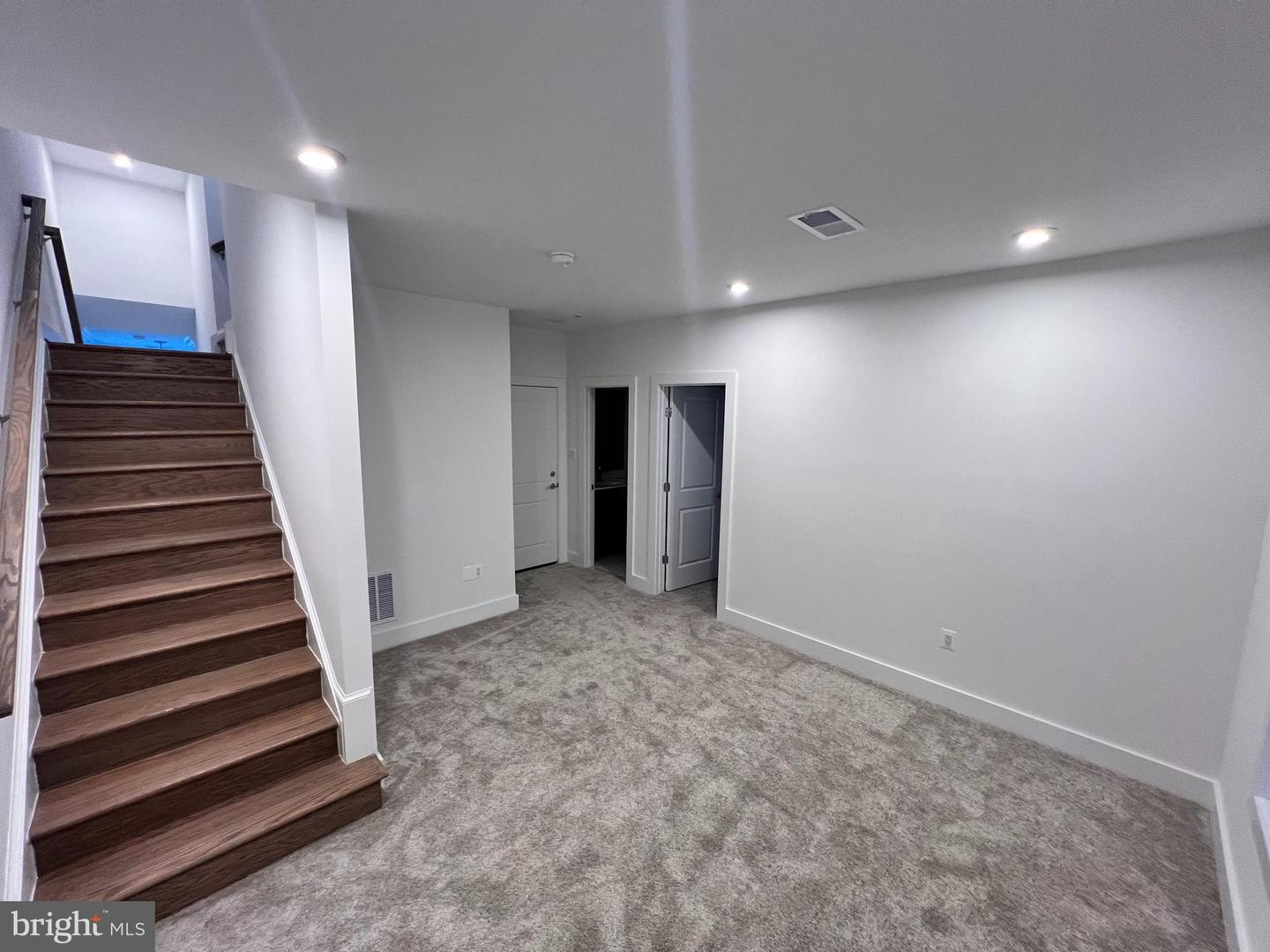 9426 DANDELION DR, LORTON, Virginia 22079, 4 Bedrooms Bedrooms, ,3 BathroomsBathrooms,Residential,For sale,9426 DANDELION DR,VAFX2245736 MLS # VAFX2245736