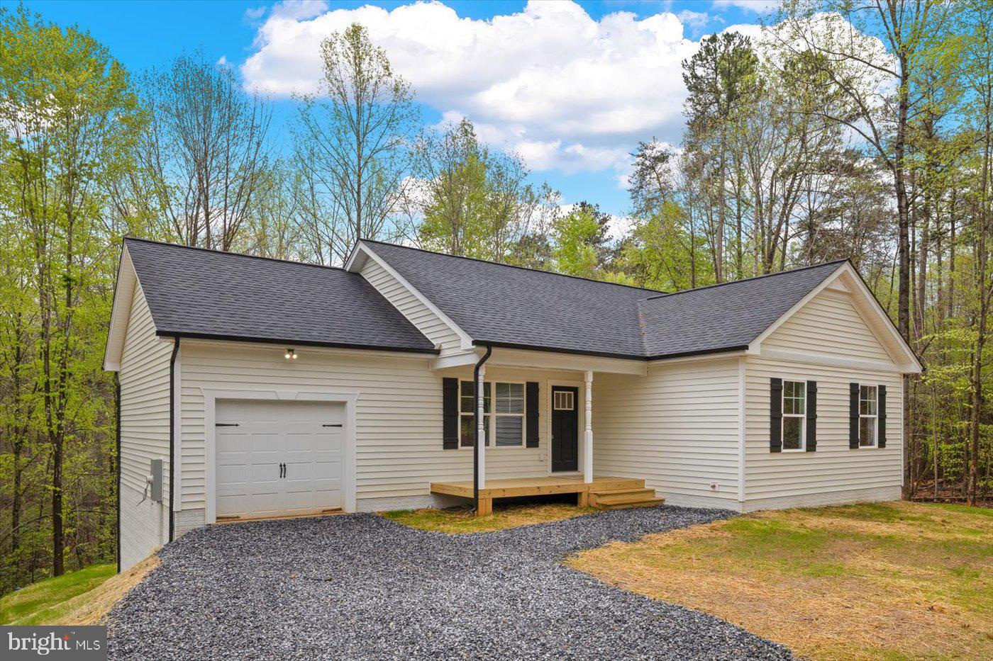 358 HEMLOCK LN, MINERAL, Virginia 23117, 3 Bedrooms Bedrooms, ,2 BathroomsBathrooms,Residential,For sale,358 HEMLOCK LN,VALA2007984 MLS # VALA2007984