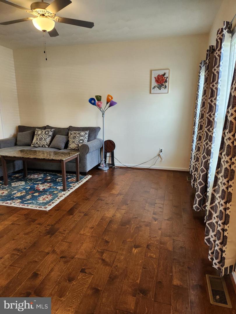 8366 LEIGHBURN DR, ROANOKE, Virginia 24019, 4 Bedrooms Bedrooms, ,2 BathroomsBathrooms,Residential,For sale,8366 LEIGHBURN DR,VARK2000042 MLS # VARK2000042