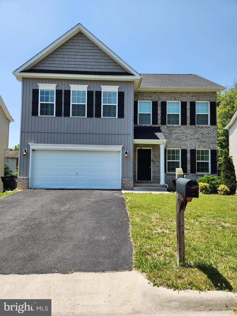 8366 LEIGHBURN DR, ROANOKE, Virginia 24019, 4 Bedrooms Bedrooms, ,2 BathroomsBathrooms,Residential,For sale,8366 LEIGHBURN DR,VARK2000042 MLS # VARK2000042