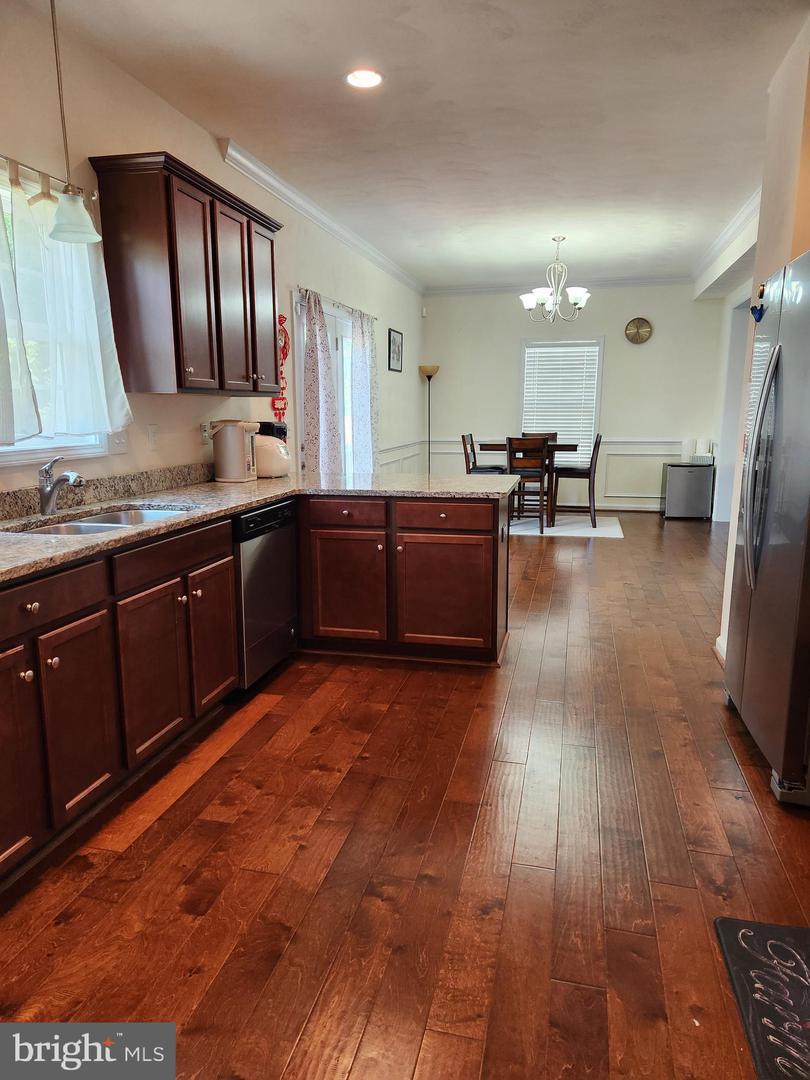 8366 LEIGHBURN DR, ROANOKE, Virginia 24019, 4 Bedrooms Bedrooms, ,2 BathroomsBathrooms,Residential,For sale,8366 LEIGHBURN DR,VARK2000042 MLS # VARK2000042