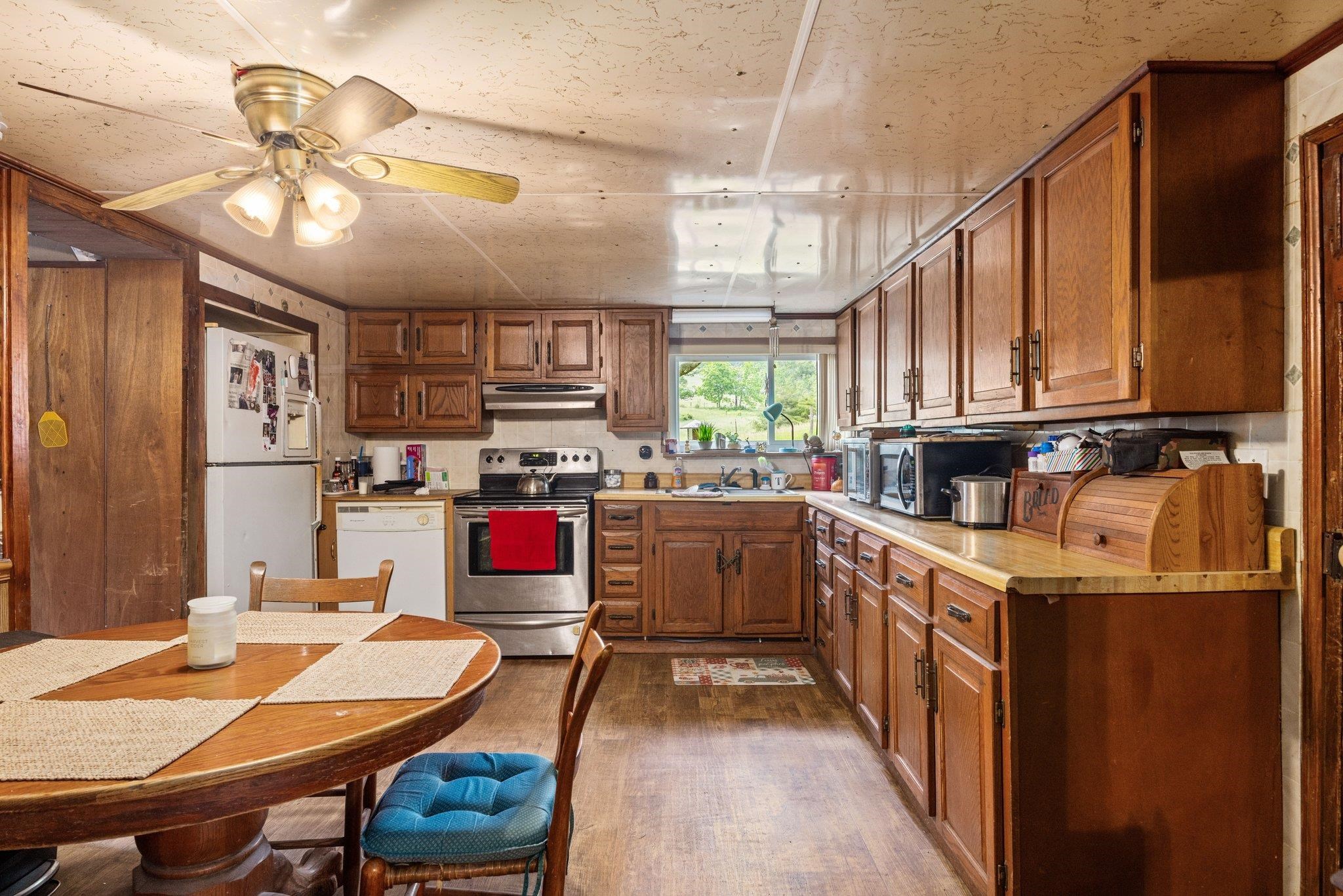 6596 MAYBERRY RD, SINGERS GLEN, Virginia 22850, 4 Bedrooms Bedrooms, ,1 BathroomBathrooms,Residential,6596 MAYBERRY RD,665453 MLS # 665453
