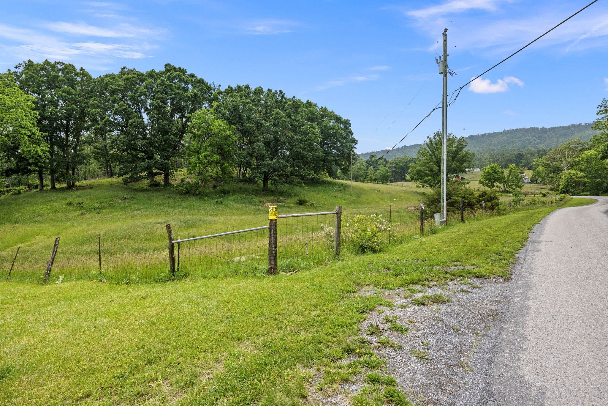 6596 MAYBERRY RD, SINGERS GLEN, Virginia 22850, 4 Bedrooms Bedrooms, ,1 BathroomBathrooms,Residential,6596 MAYBERRY RD,665453 MLS # 665453