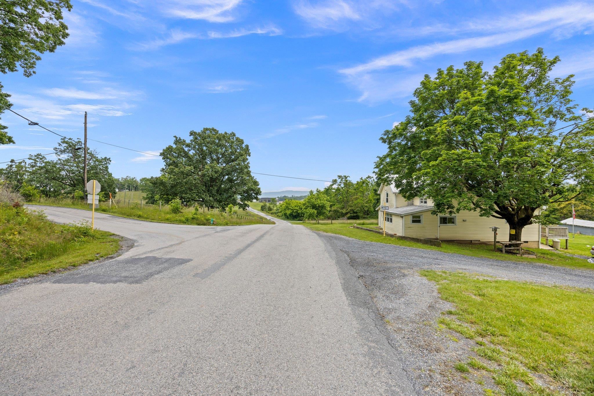 6596 MAYBERRY RD, SINGERS GLEN, Virginia 22850, 4 Bedrooms Bedrooms, ,1 BathroomBathrooms,Residential,6596 MAYBERRY RD,665453 MLS # 665453