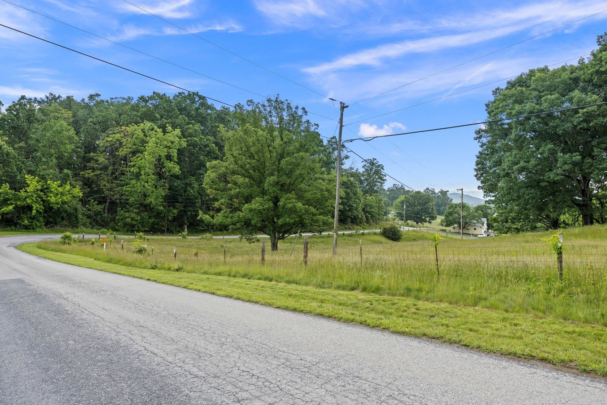 6596 MAYBERRY RD, SINGERS GLEN, Virginia 22850, 4 Bedrooms Bedrooms, ,1 BathroomBathrooms,Residential,6596 MAYBERRY RD,665453 MLS # 665453
