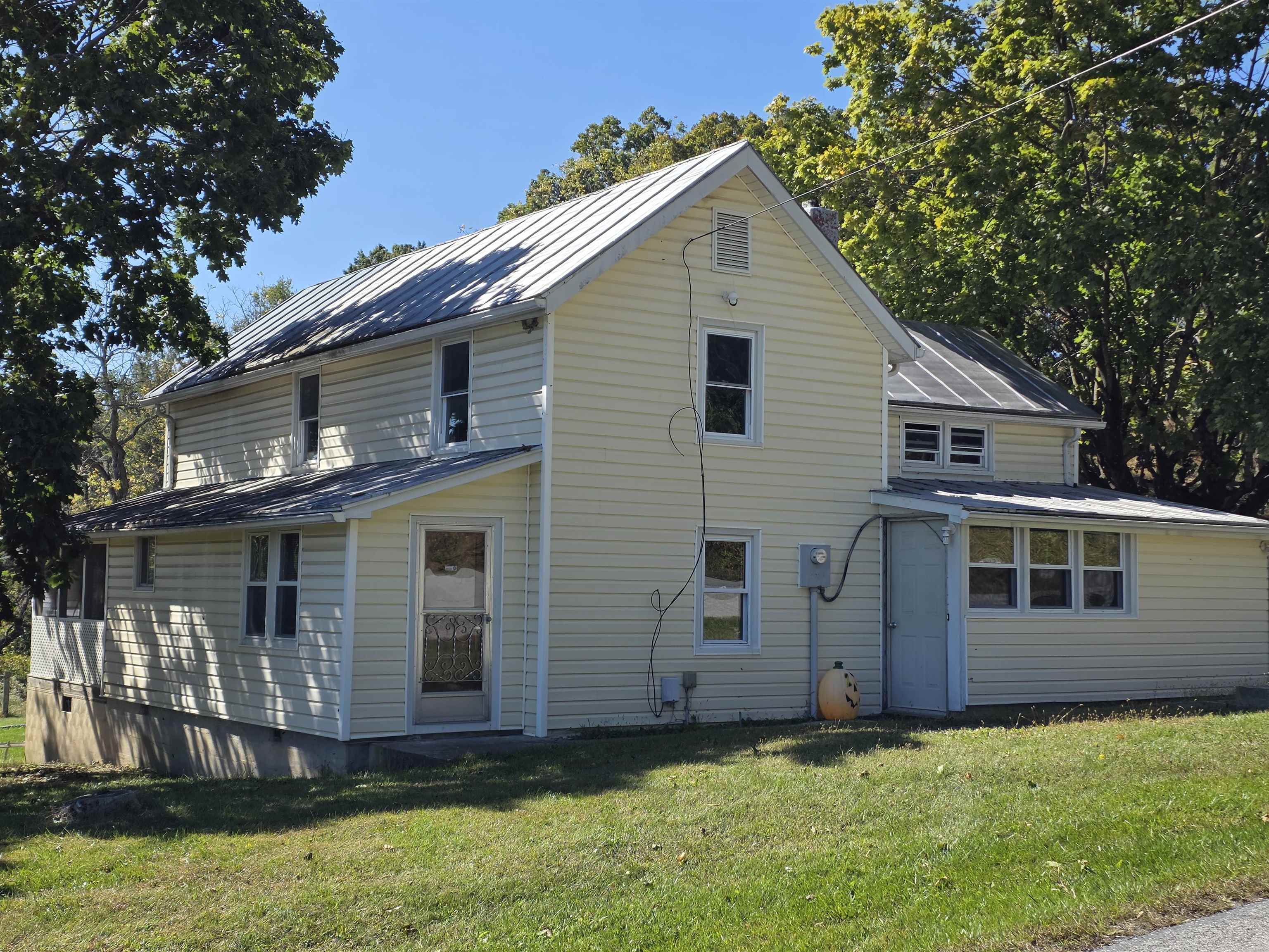 6596 MAYBERRY RD, SINGERS GLEN, Virginia 22850, 4 Bedrooms Bedrooms, ,1 BathroomBathrooms,Residential,6596 MAYBERRY RD,665453 MLS # 665453 6596 MAYBERRY RD, SINGERS GLEN, Virginia 22850, 4 Bedrooms Bedrooms, ,1 BathroomBathrooms,Residential,6596 MAYBERRY RD,665453 MLS # 665453