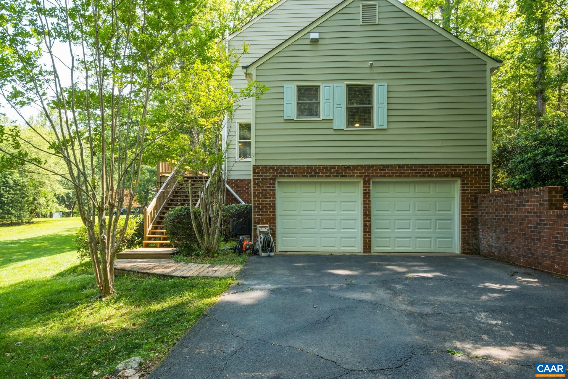 2034 BOBWHITE CT, CHARLOTTESVILLE, Virginia 22901, 4 Bedrooms Bedrooms, ,3 BathroomsBathrooms,Residential,2034 BOBWHITE CT,665455 MLS # 665455