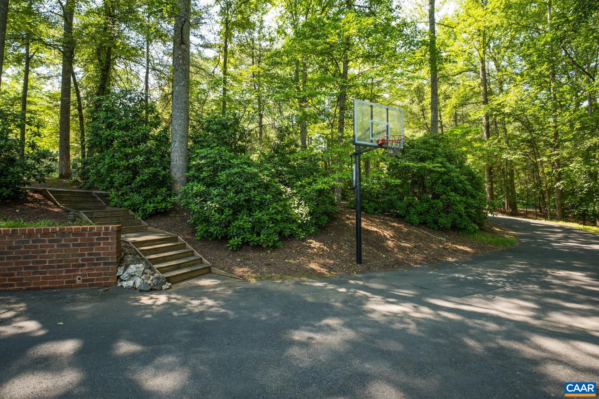 2034 BOBWHITE CT, CHARLOTTESVILLE, Virginia 22901, 4 Bedrooms Bedrooms, ,3 BathroomsBathrooms,Residential,2034 BOBWHITE CT,665455 MLS # 665455